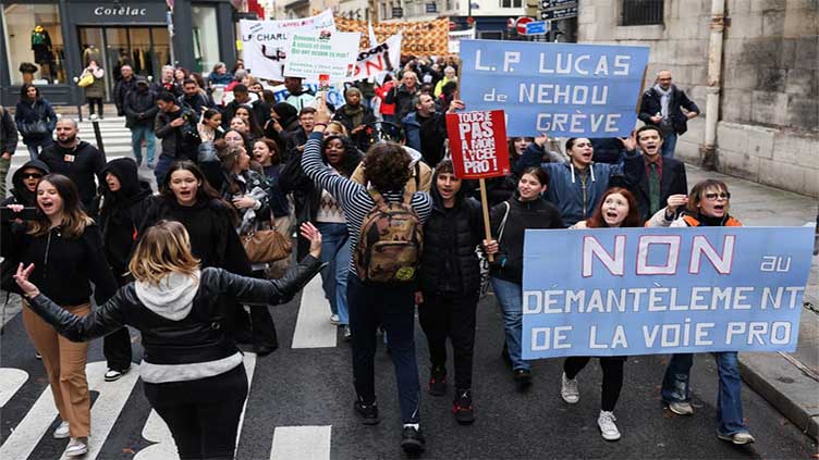 Grève nationale en France pour protester contre la réforme des retraites de Macron
